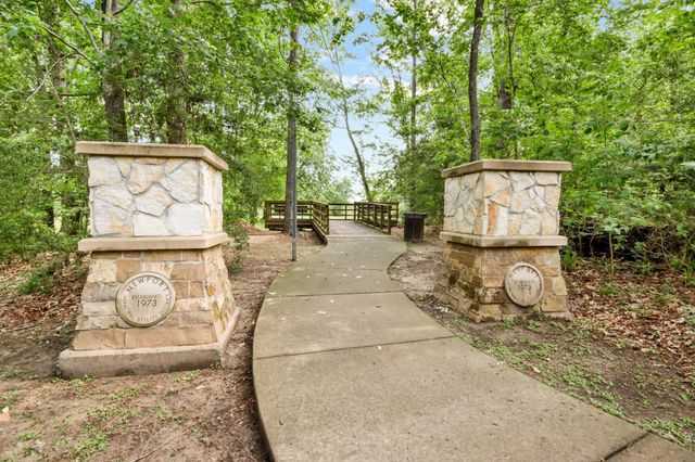 702 S Galley Drive, Crosby, TX 77532