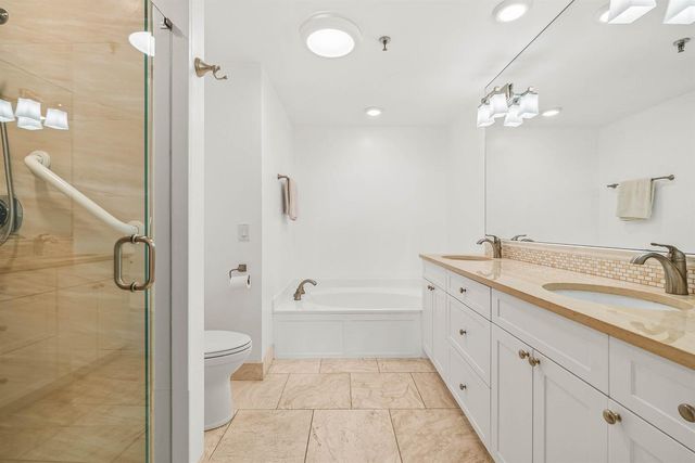 11370 Twelve Oaks Way 418, North Palm Beach, FL 33408