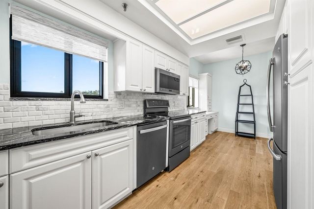 11370 Twelve Oaks Way 418, North Palm Beach, FL 33408