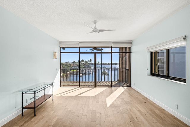 11370 Twelve Oaks Way 418, North Palm Beach, FL 33408