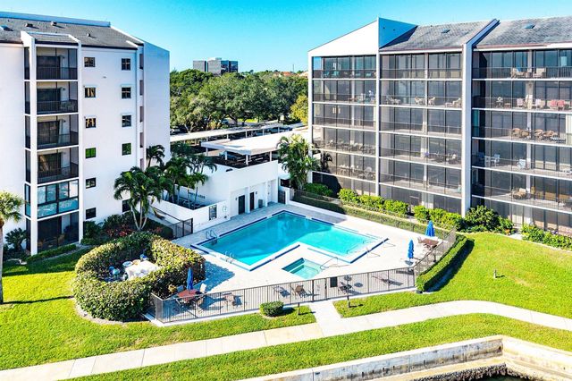 11370 Twelve Oaks Way 418, North Palm Beach, FL 33408