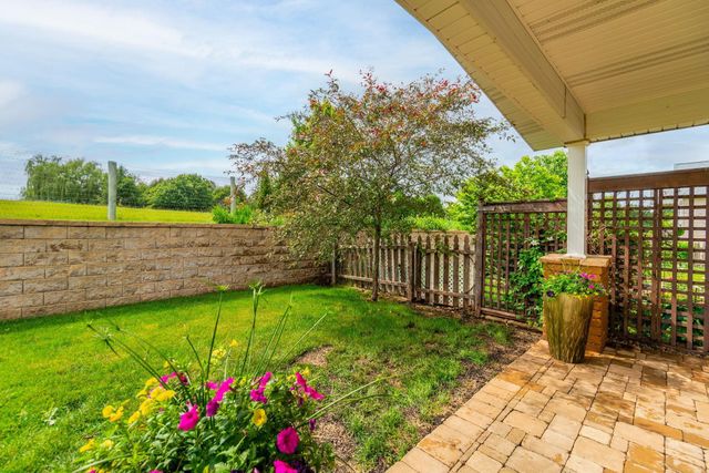 5136 Sweet Water Circle, Waterloo, IA 50701