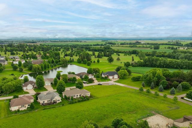 5136 Sweet Water Circle, Waterloo, IA 50701
