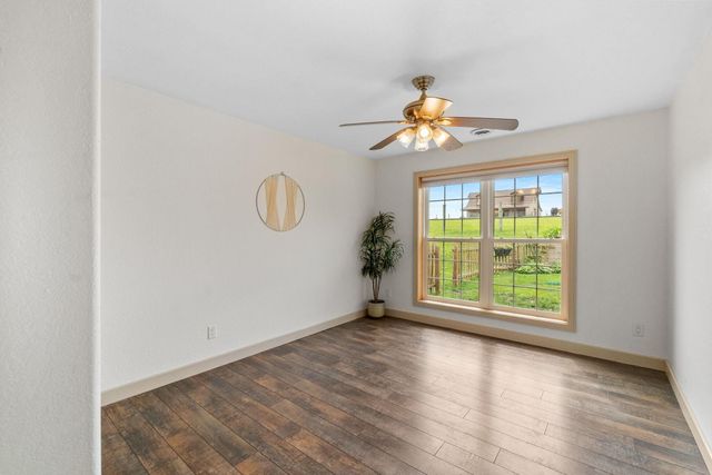 5136 Sweet Water Circle, Waterloo, IA 50701