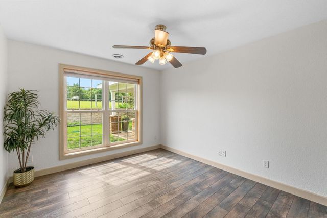 5136 Sweet Water Circle, Waterloo, IA 50701