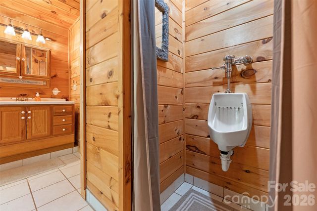 612 Whispering Winds Road, Waynesville, NC 28785