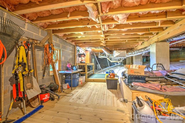 612 Whispering Winds Road, Waynesville, NC 28785