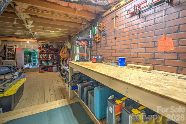 612 Whispering Winds Road, Waynesville, NC 28785