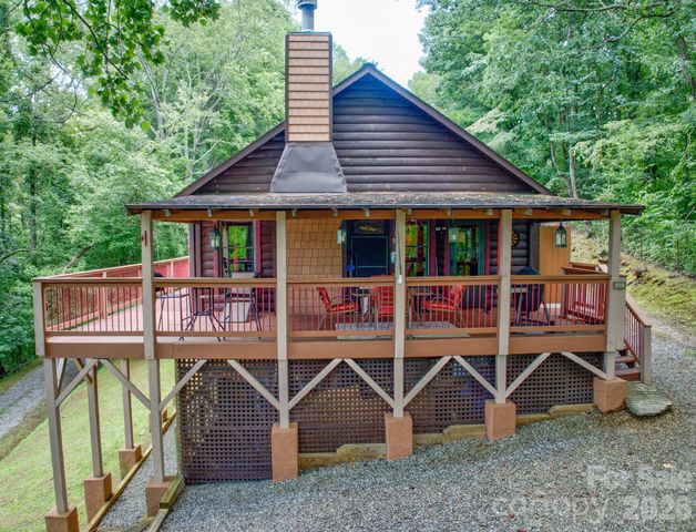 612 Whispering Winds Road, Waynesville, NC 28785