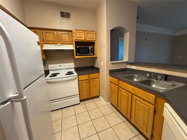 6685 QUEENS BOROUGH AVENUE 107, Orlando, FL 32835