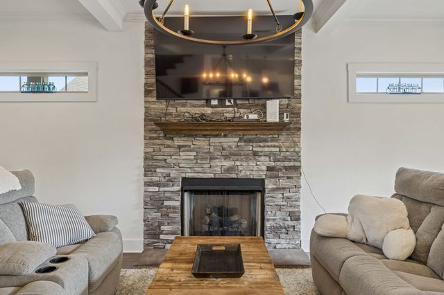 1035 Barnhill Rd, Clarksville, TN 37043