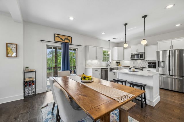 1035 Barnhill Rd, Clarksville, TN 37043