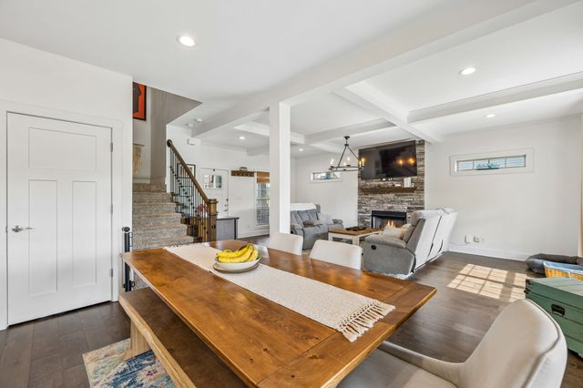 1035 Barnhill Rd, Clarksville, TN 37043