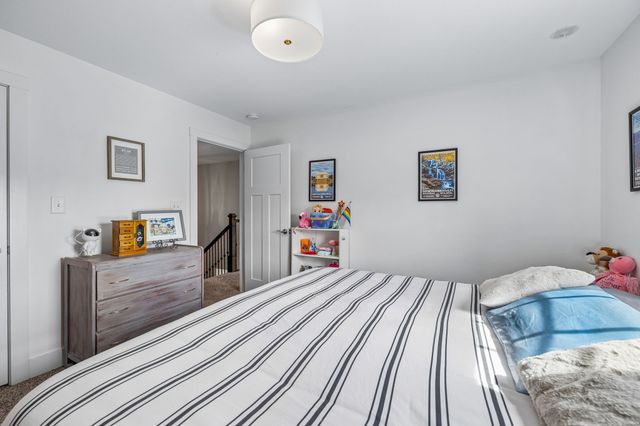 1035 Barnhill Rd, Clarksville, TN 37043