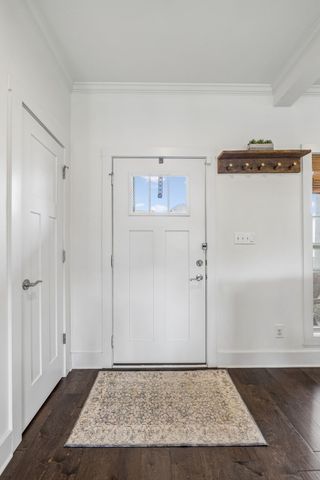 1035 Barnhill Rd, Clarksville, TN 37043