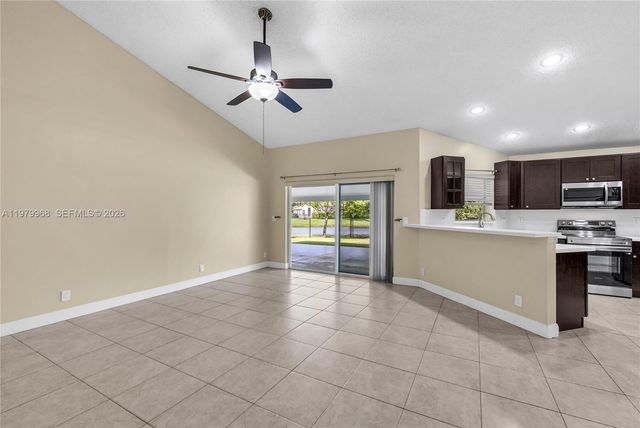 3562 W Southern Orchard Rd W, Davie, FL 33328