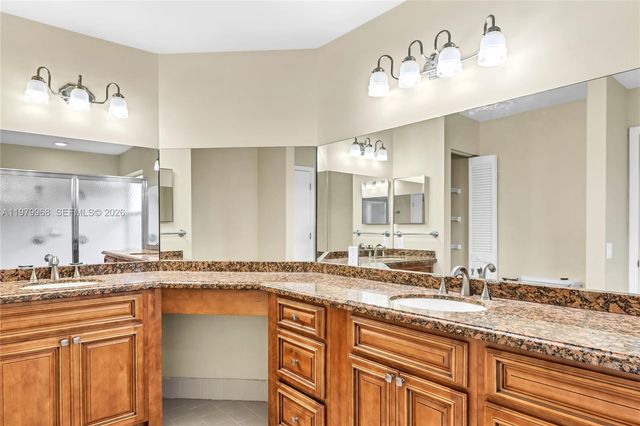 3562 W Southern Orchard Rd W, Davie, FL 33328