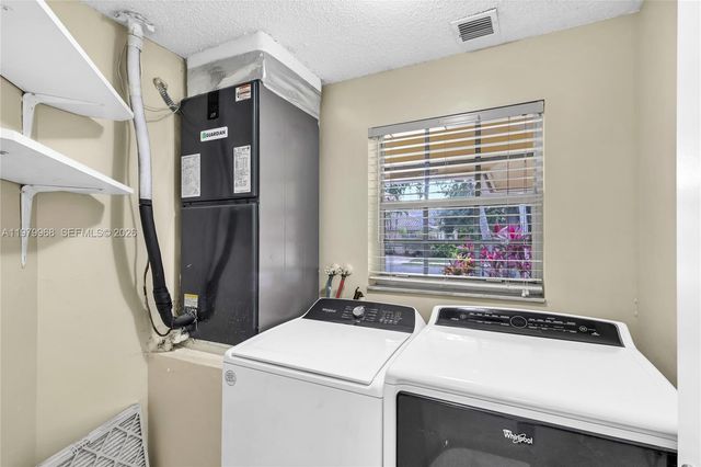 3562 W Southern Orchard Rd W, Davie, FL 33328