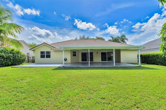 3562 W Southern Orchard Rd W, Davie, FL 33328