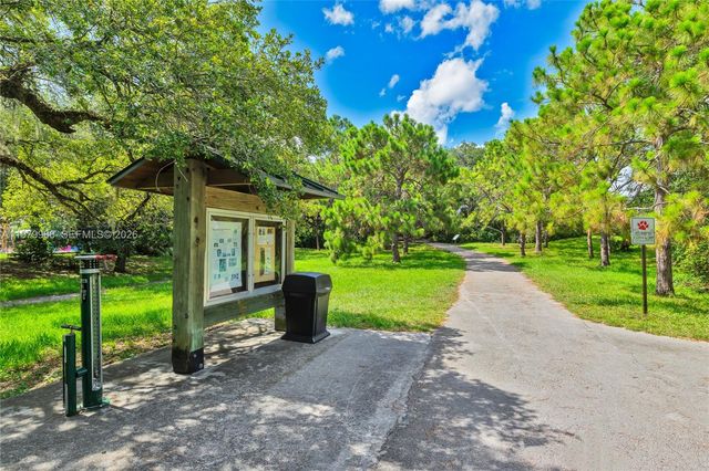 3562 W Southern Orchard Rd W, Davie, FL 33328