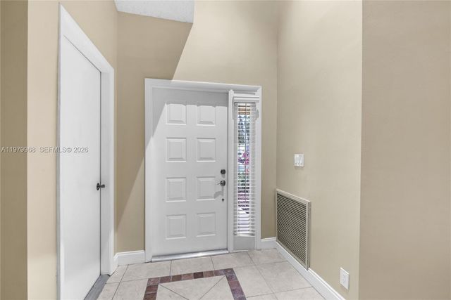 3562 W Southern Orchard Rd W, Davie, FL 33328