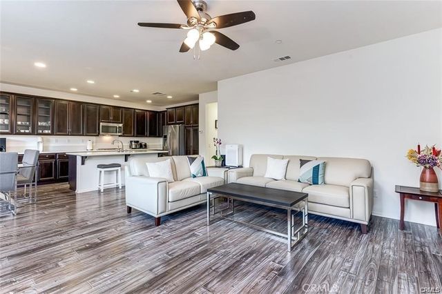 3285 Ledgewood Cir, Riverside, CA 92503