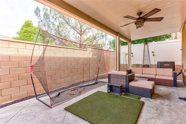 3285 Ledgewood Cir, Riverside, CA 92503