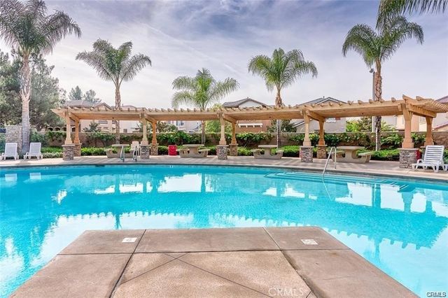 3285 Ledgewood Cir, Riverside, CA 92503