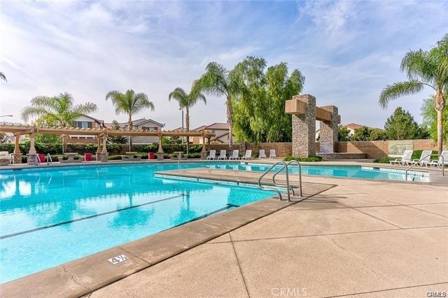 3285 Ledgewood Cir, Riverside, CA 92503