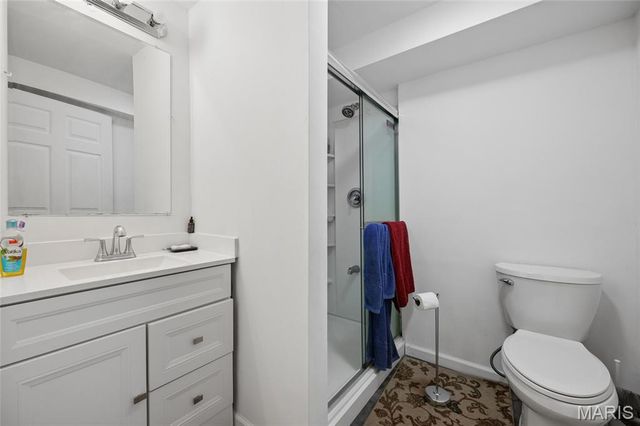 1604 Ville Gloria Lane, Hazelwood, MO 63042