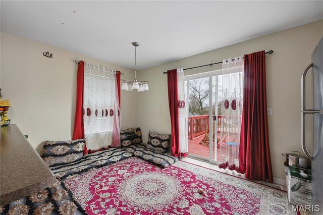 1604 Ville Gloria Lane, Hazelwood, MO 63042