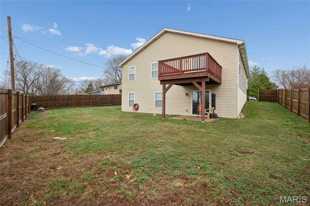 1604 Ville Gloria Lane, Hazelwood, MO 63042