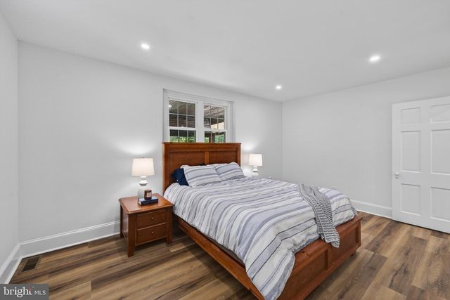 213 FILDES LN, Wallingford, PA 19086