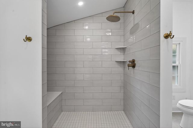 213 FILDES LN, Wallingford, PA 19086