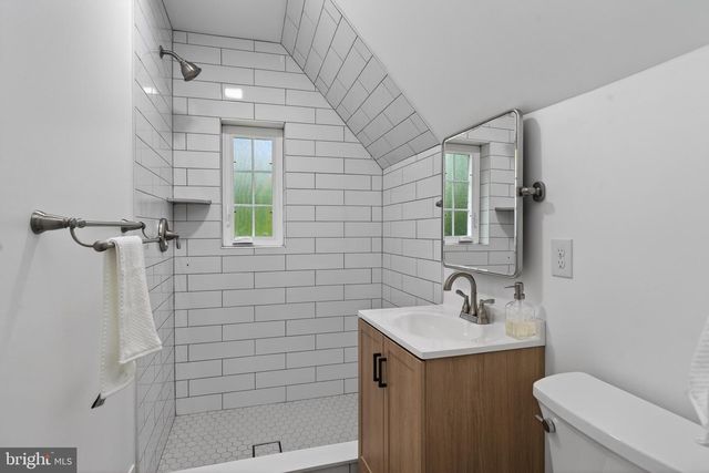 213 FILDES LN, Wallingford, PA 19086