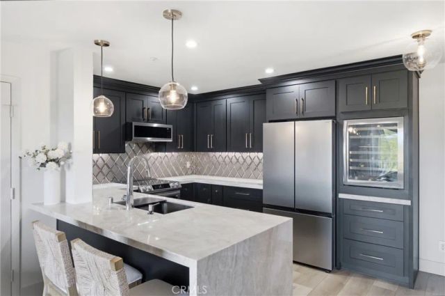 1001 La Terraza 203, Corona, CA 92879