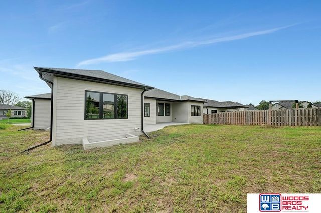 2337 S 89th Street, Lincoln, NE 68520