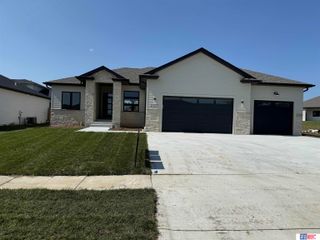 2337 S 89th Street, Lincoln, NE 68520