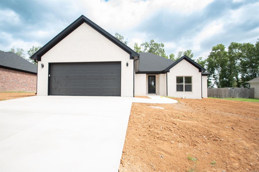 177 Hayden Drive, Beebe, AR 72012