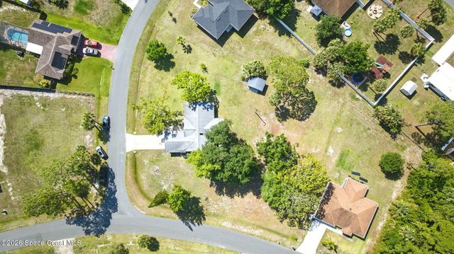 196 Delia Avenue NW, Palm Bay, FL 32907