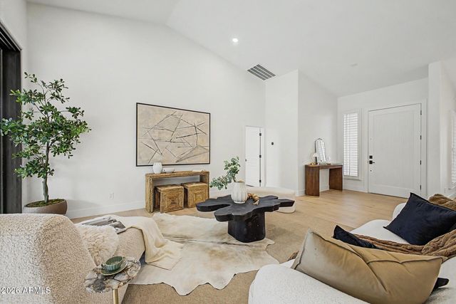 4926 S VERBENIA Place, Chandler, AZ 85248