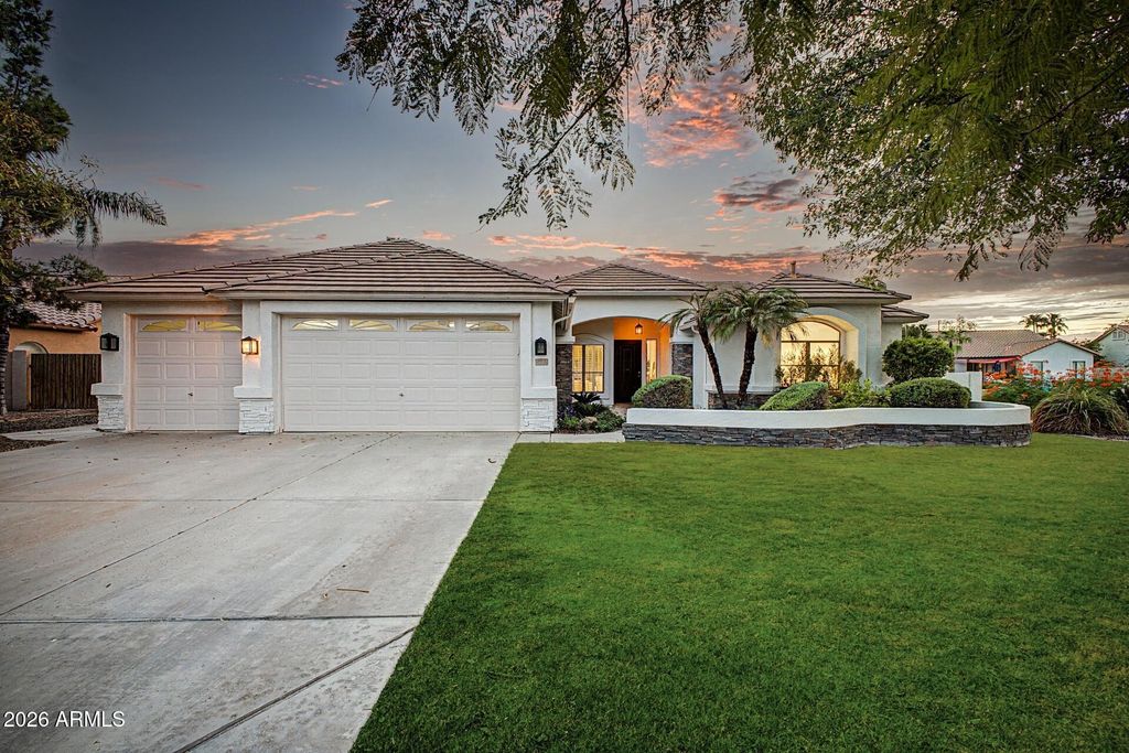 4926 S VERBENIA Place, Chandler, AZ 85248 — photo 5