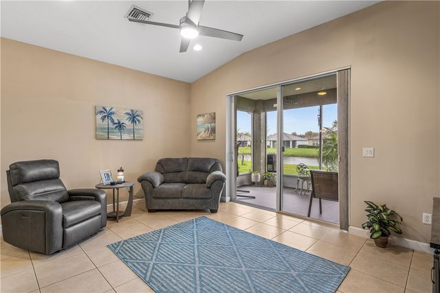 3134 Ashford Square, Vero Beach, FL 32966
