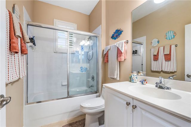 3134 Ashford Square, Vero Beach, FL 32966