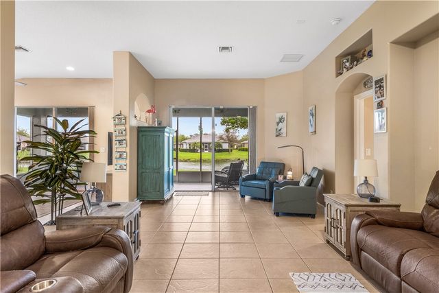 3134 Ashford Square, Vero Beach, FL 32966