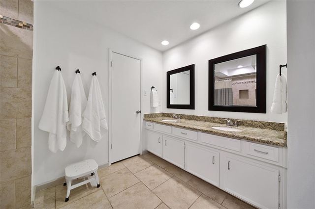 3806 Hill Springs Drive, Kingwood, TX 77345