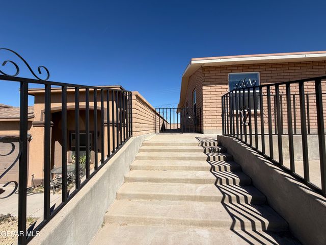 293 ATLANTIC Road A, El Paso, TX 79922