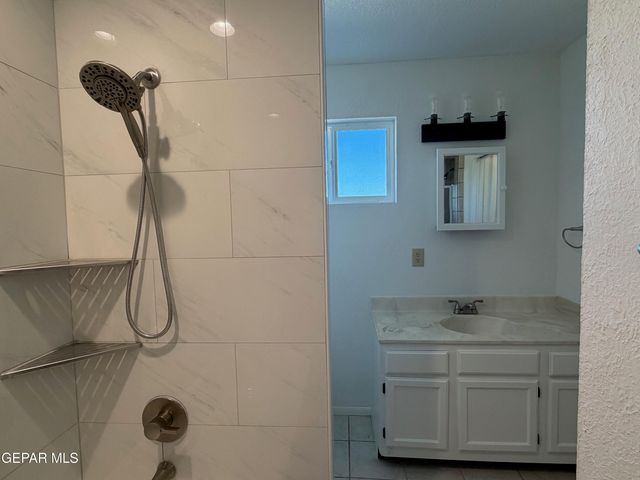 293 ATLANTIC Road A, El Paso, TX 79922