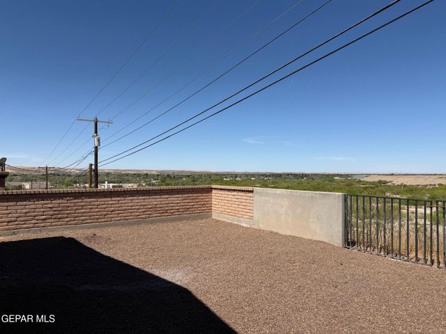 293 ATLANTIC Road A, El Paso, TX 79922