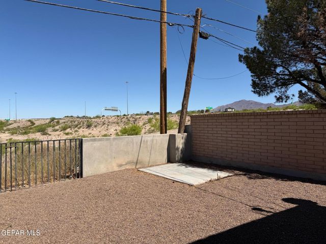 293 ATLANTIC Road A, El Paso, TX 79922